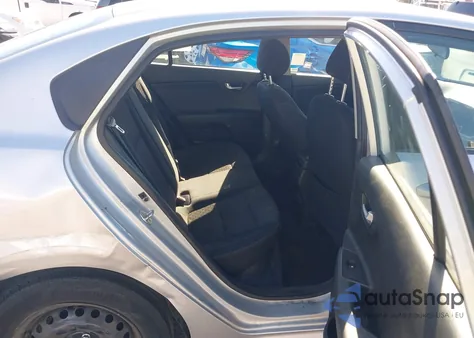 2019 Kia Rio S z USA, uszkodzony, nr VIN 3KPA24AB4KE232794